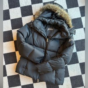 GUESS Winter Coat Puffer - down/feather fill. Faux fur trimmed hood. Size Large